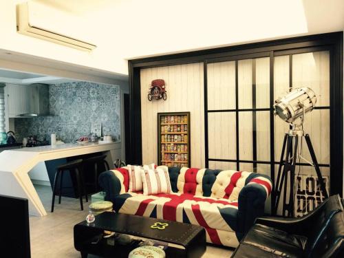 East District Apartment | Chanmou-Chair