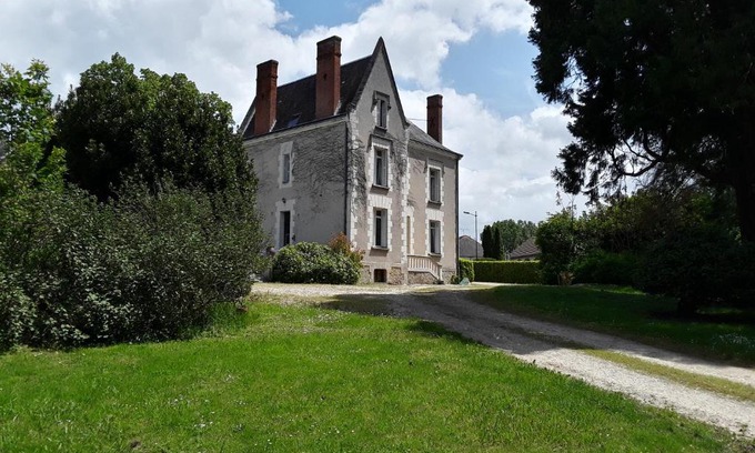 Ligueil Bed & Breakfast | CHANTOISEAU
