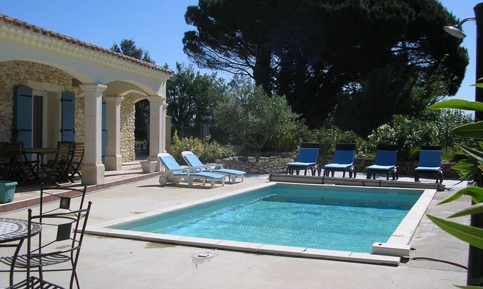 Rochegude House | Character house with swimming pool in the Drôme with two bathrooms.