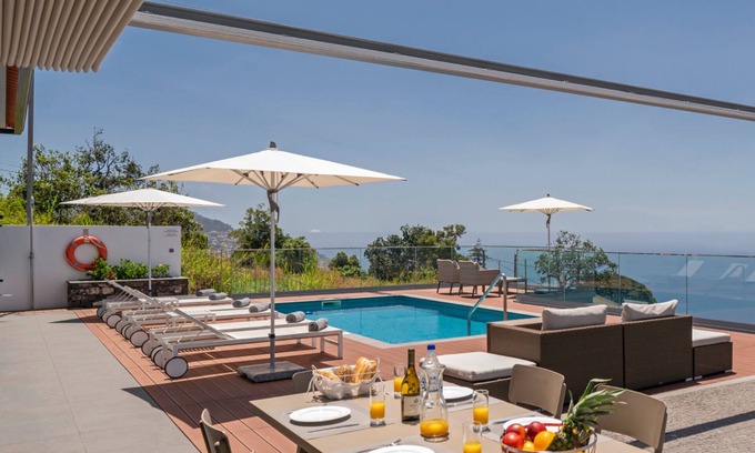 Monte Villa | Character villa, sea and Funchal view | Portada