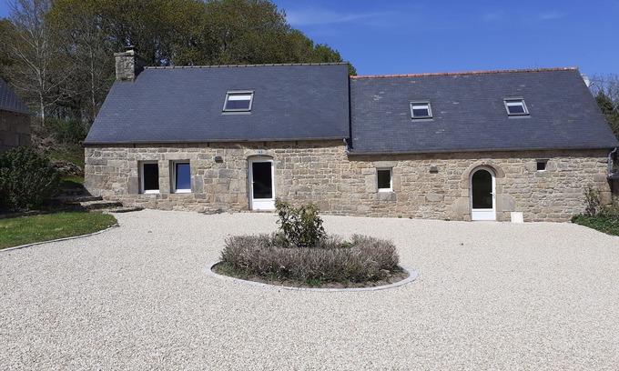 Plounevez-Moedec House | CHARACTERFUL GITE, ALL COMFORT*, close to the river, LARGE LAND