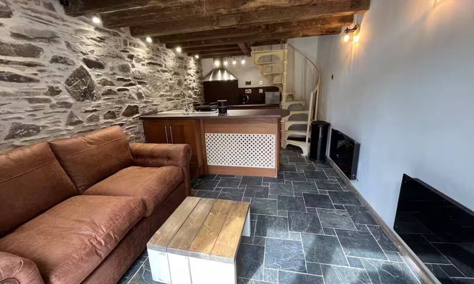 South Brent House | Characterful Rattery Mill Linhay