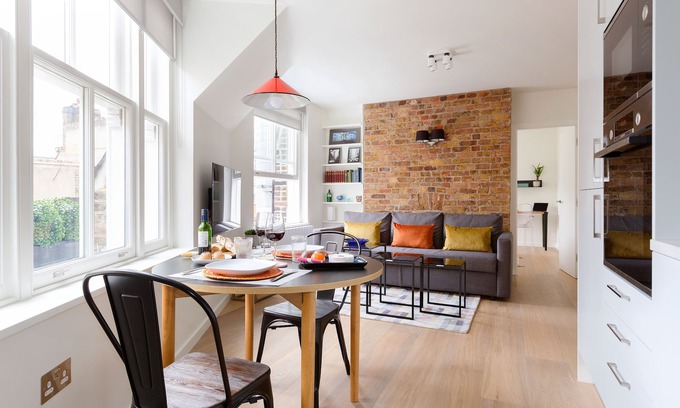 London City Centre Apartment | Charing Cross | Embankment | Trafalgar Square | Bright & Quiet | ZONE 1