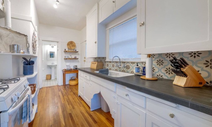 West University House | Charm/Near 4th Ave/Walk to U of A/1 BR 1 BA