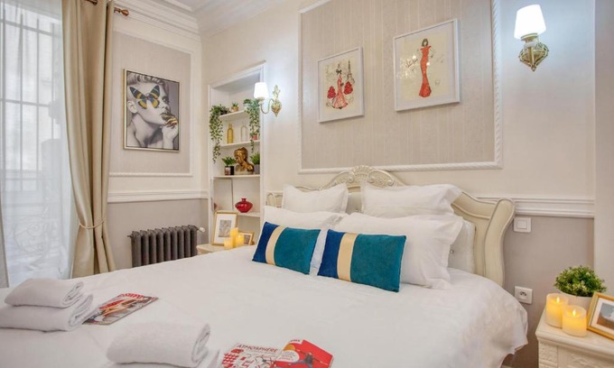Bonne-Nouvelle Apartment | Charmant 150m2 5CH Romantic - Centre Ville - Clim