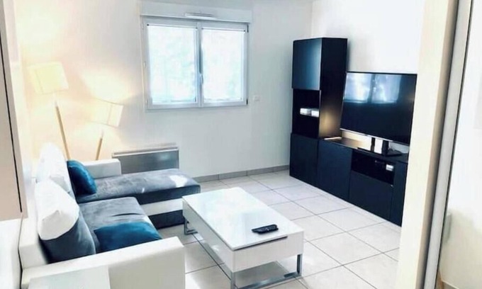 Longjumeau Apartment | Charmant F2 Proche Orly/Massy/Paris Avec Parking