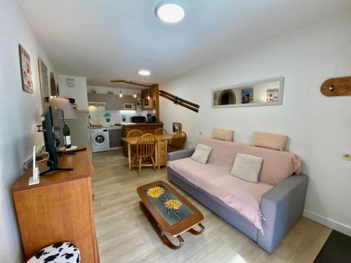 Peyragudes Apartment | Charmant Logement de plein pied avec piscine 2*
