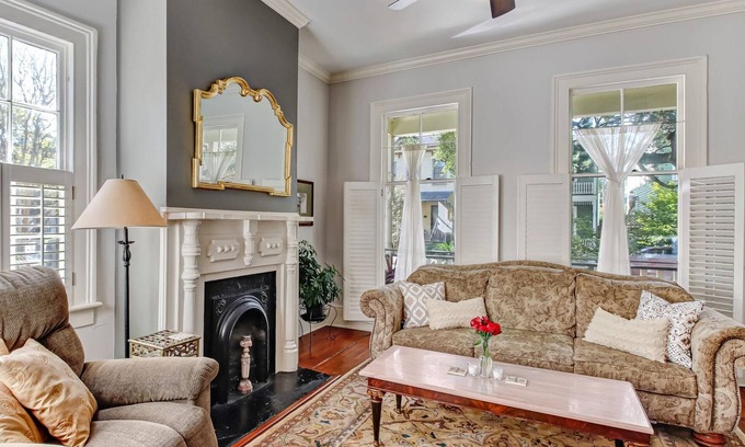 Savannah Victorian District House | Charmer near Forsyth Park, Heated Pool Access!