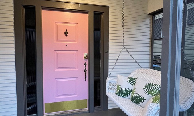 Audubon Cottage | Charming 1-bed cottage btw Tulane/Loyola & Freret hipster shops & restaurants