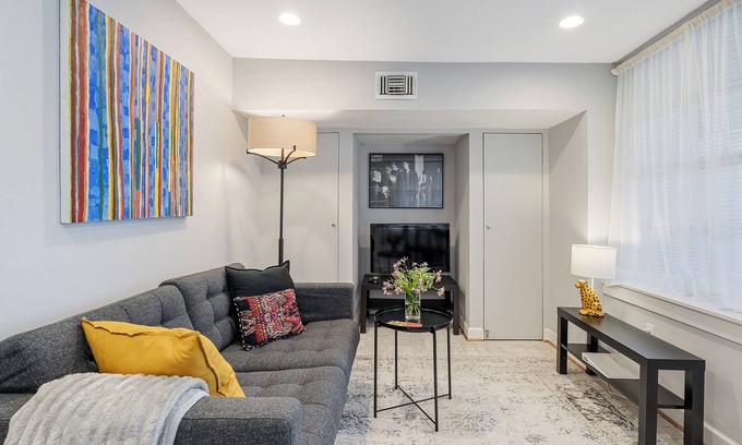 Adams Morgan Apartment | Charming 1-bedroom apartment in prime location