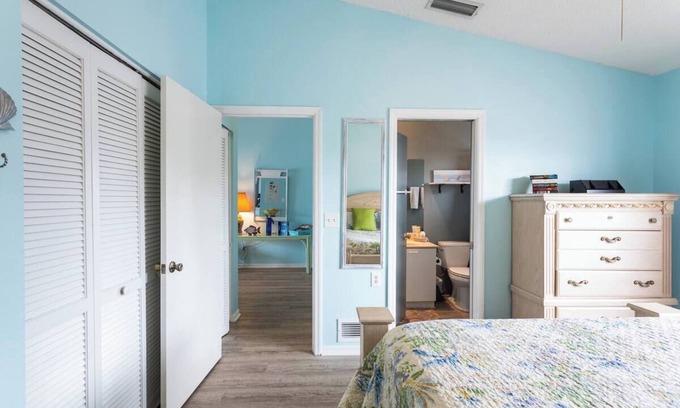 Laurel Apartment | Charming 1-bedroom apartment in amazing Nokomis
