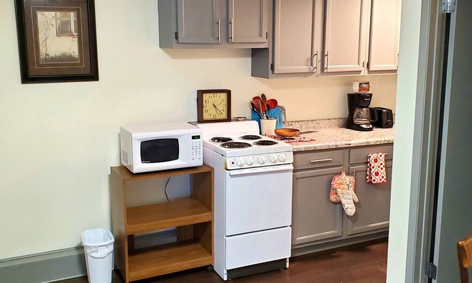 Tomah Apartment | Charming 1-bedroom apartment with WiFi in Tomah