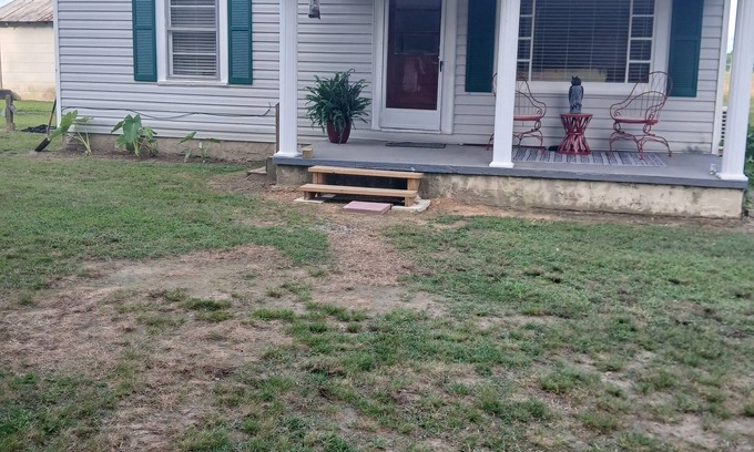 Holly Pond Cottage | Charming 1-bedroom cottage in Holly Pond with AC, WiFi