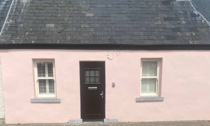 Cashel Cottage | Charming 1-bedroom cottage in Cashel