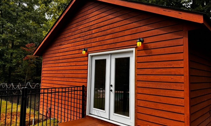 Haywood House | Charming 1-bedroom house with WiFi, AC in Pleasant Rixeyville, VA on 13 acres!