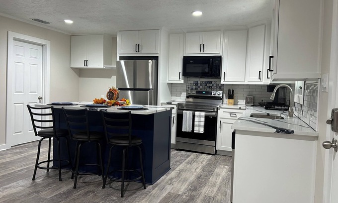 Ore City House | Charming 1-bedroom house in Ore City with WiFi