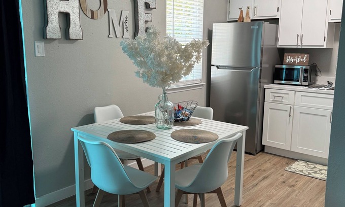 Harlandale Apartment | Charming 1-bedroom apartment with AC, WiFi in superb San Antonio