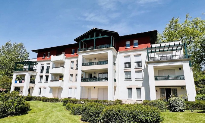 Cambo-les-Bains Apartment | Charming 1-BR Apt in Cambo-les-Bains with Pool, Park, Parking & Modern Amenities