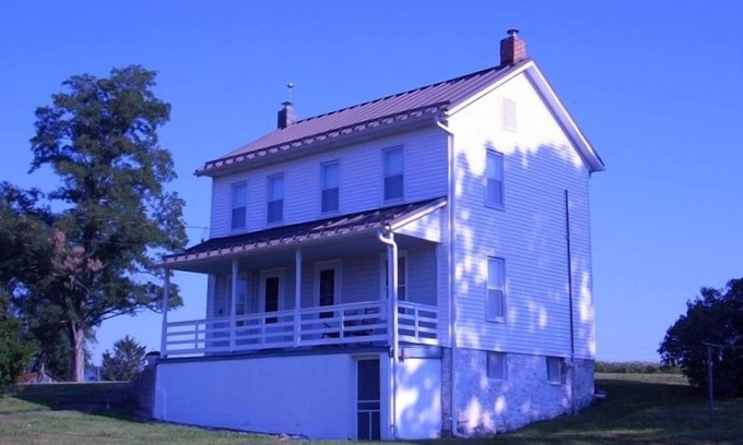 Harrisonville House | Charming 1880's home w pastoral views on 130 acre cattle farm