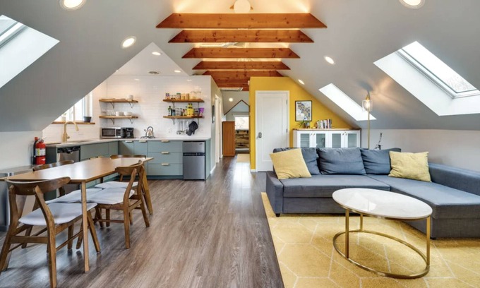Cole House | Charming 1902 Home near RiNo! HOT TUB