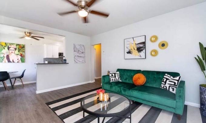 South Wrigley Apartment | Charming 1bed 1bath unit