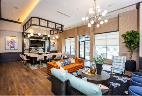 East Walnut HIlls Apartment | Charming 1BR 1BA Apartment Near Downtown Cincinnati