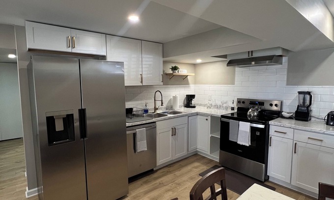 Winston - Salem Apartment | Charming 2-bed, 2 full bath studio with WiFi, AC in Ardmore