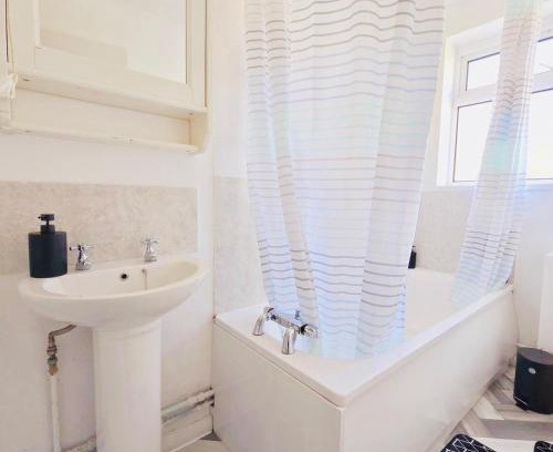 Shepherdswell House | Charming 2-Bed Cottage Between Canterbury & Dover