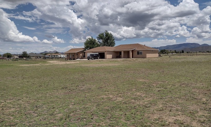 Prescott Valley Cottage | Charming 2-bedroom cottage in wonderful Prescott Valley with WiFi, AC