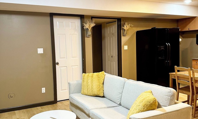 Southwest Gordon Estate House | Charming 2-bedroom 1-bathroom basement suite in Langley with Free Parking