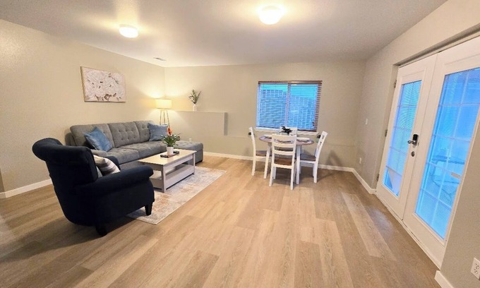 Picnic Point-North Lynnwood House | Charming 2-bedroom 2 bathrooms house in wonderful Lynnwood by Alderwood Mall.