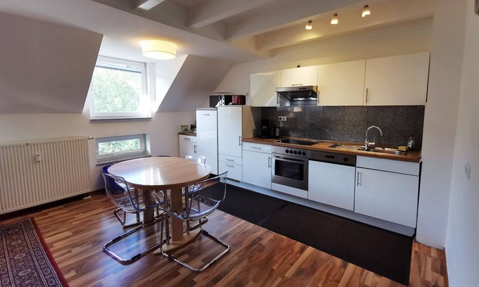 Weststadt Apartment | Charming 2-bedroom apartment with WiFi, AC in Heidelberg