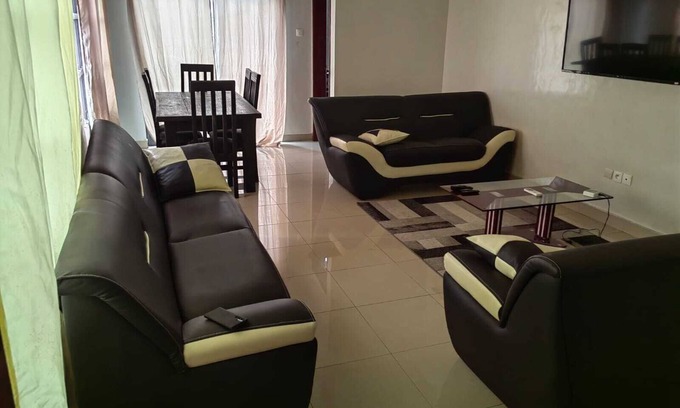 Littoral Department House | Charming 2-bedroom apartment with WiFi and AC in Cotonou