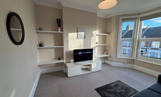 Kensal Green Apartment | Charming 2-bedroom apartment in Kensal Rise London