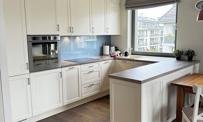 Fabryczna Apartment | Charming 2- bedroom apartment with AC, WiFi in marvelous Wroclaw