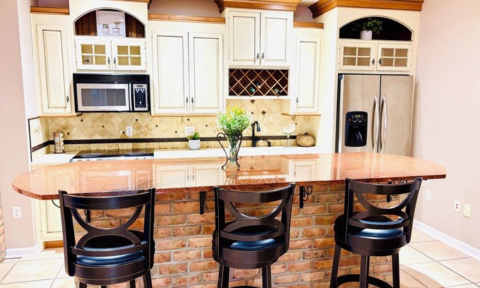 Zionhill Apartment | Charming 2-bedroom apartment with kitchen,fitness room, pool in brilliant Emmaus