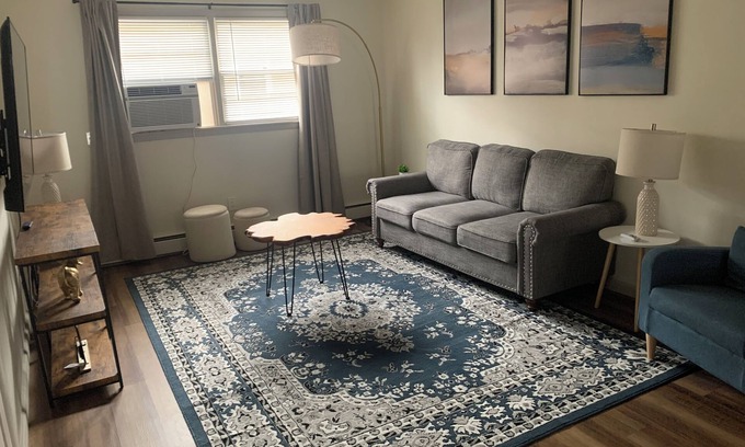 Niles Apartment | Charming 2-bedroom apartment in Niles with WiFi and AC