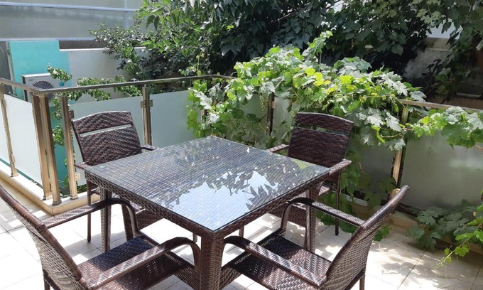 Baku Apartment | Charming 2 Bedroom Apartment near the City's Biggest Mall