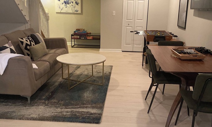 Leesburg Apartment | Charming 2-Bedroom Basement Apartment with AC, WiFi in enchanting Leesburg
