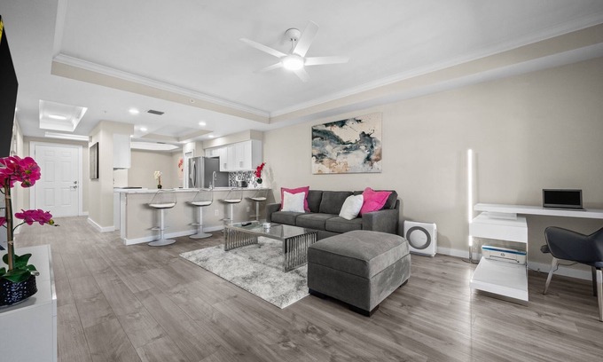 Fort Myers Condo | Charming 2-bedroom condo in fabulous Cape Coral with AC