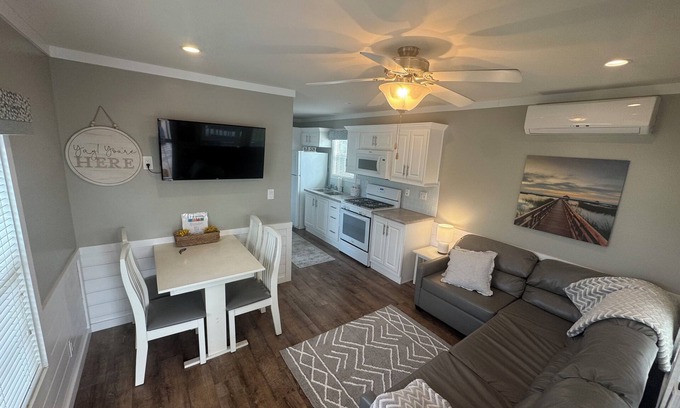 Silver Lake RV Rental | Charming 2-bedroom cabin at Sun Retreats Silver Lake campground.