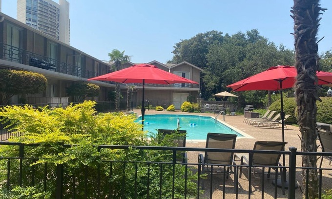 Preston Hollow Condo | Charming 2-bedroom condo in Preston Hollow, desirable Zip code in Dallas.