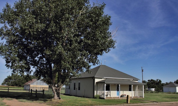 Pfeifer House | Charming 2-bedroom cottage for the perfect escape to rural living, pets welcome