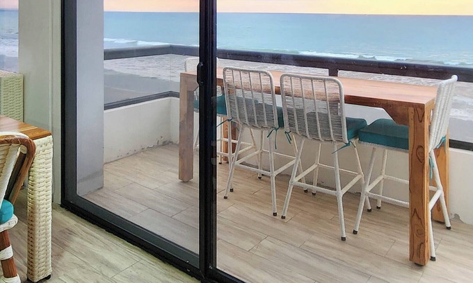 San Clemente Apartment | Charming 2-bedroom beachfront apartment in San Clemente Ecuador