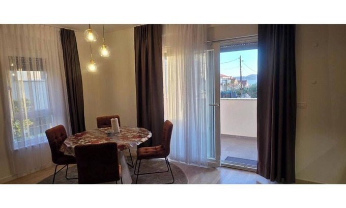 Tuzla House | Charming 2-bedroom house in marvelous Tuzla Grad with AC
