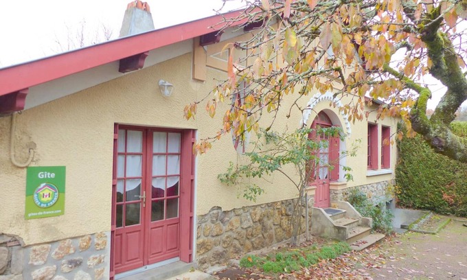 Herisson Cottage | Charming 2-Bedroom House near Medieval Village with Garden, Close to Tronçais Forest
