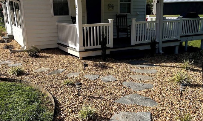 Traphill House | Charming 2-bedroom house located in the Blue Ridgen