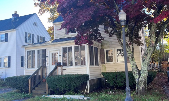 Bath House | Charming 2-bedroom house in small-town neighborhood