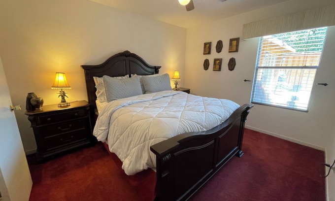 Atascocita House | Charming 2-bedroom house with AC and WiFi in Humble