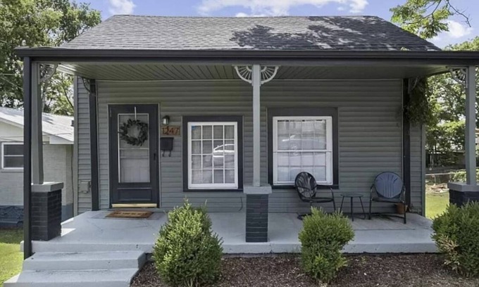 Chestnut Hill House | Charming 2-bedroom in heart of Wedgewood Houston